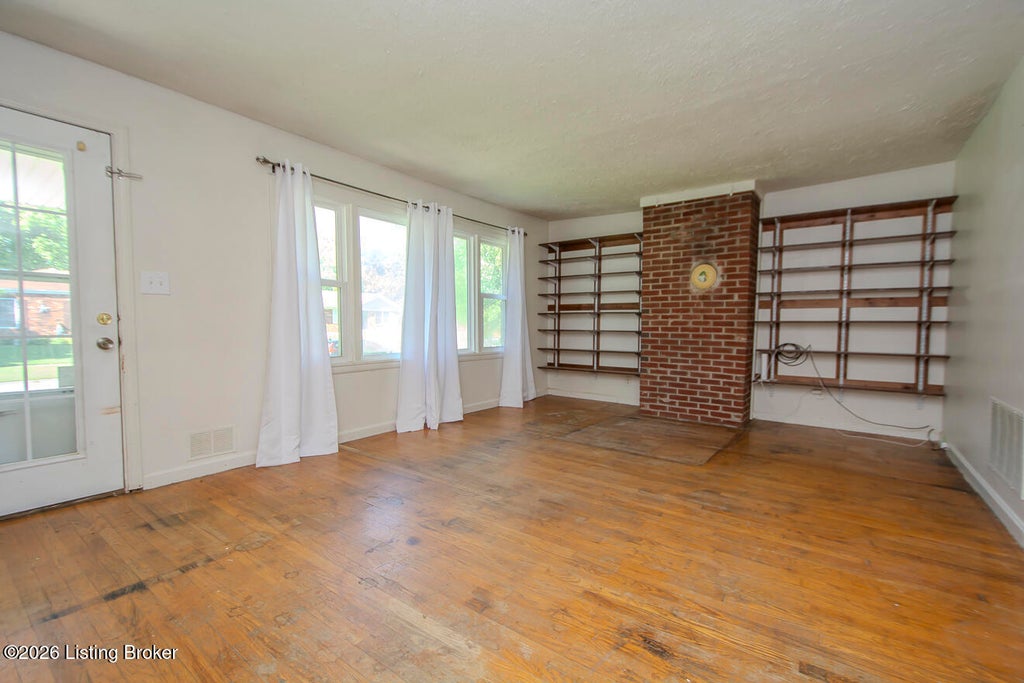 Photo of 413 Ecchappe Ln, Louisville, KY 40118 (MLS # 1726824)