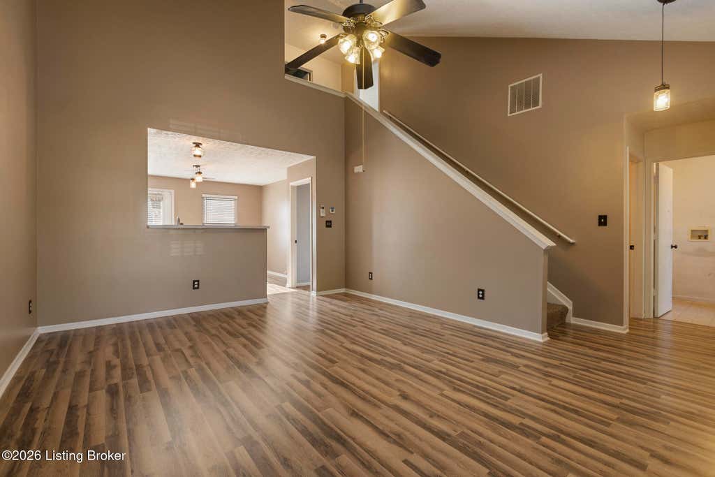 Photo of 5912 Brandon Dunes Dr, Louisville, KY 40228 (MLS # 1726957)