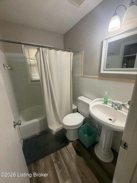 Homes For Rent - 1609 Haskin Ave<br/> Louisville, KY 40215