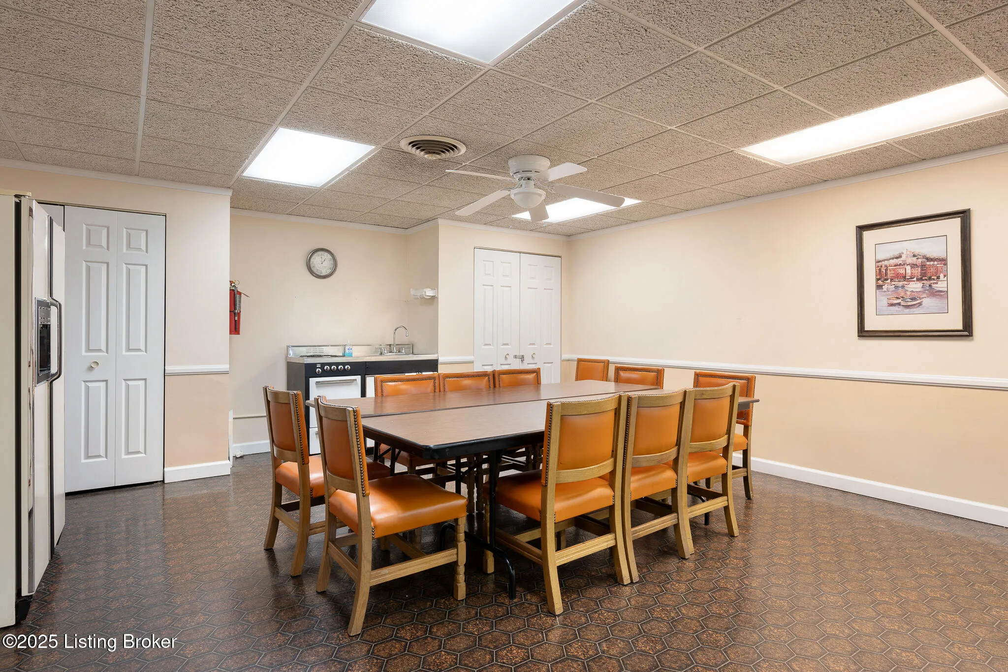 Louisville, Kentucky 40220, United States, 2 Bedrooms Bedrooms, ,2 BathroomsBathrooms,Residential,Active,246405