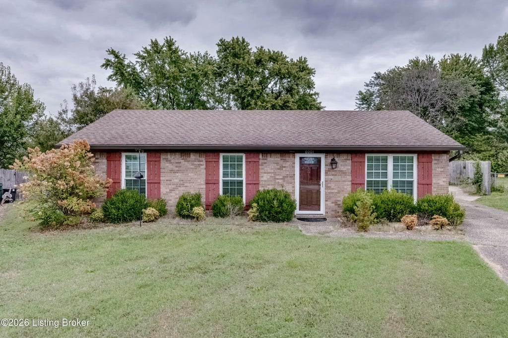 Photo of 6001 Hickory Tree Rd, Louisville, KY 40291 (MLS # 1730412)