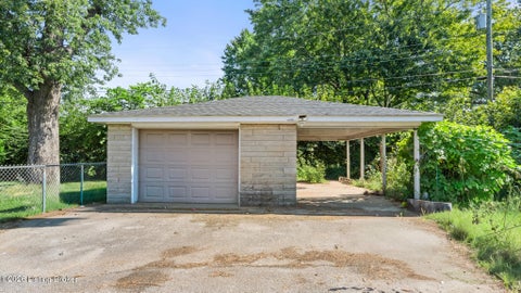 Tiny photo for 2904 Dale Ann Dr, Louisville, KY 40220 (MLS # 1729789)