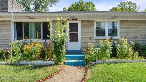 Tiny photo for 2904 Dale Ann Dr, Louisville, KY 40220 (MLS # 1729789)