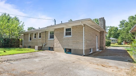 Tiny photo for 2904 Dale Ann Dr, Louisville, KY 40220 (MLS # 1729789)