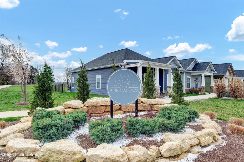 Photo of 848 Rosemary Ln, La Grange, KY 40031 (MLS # 1711812)