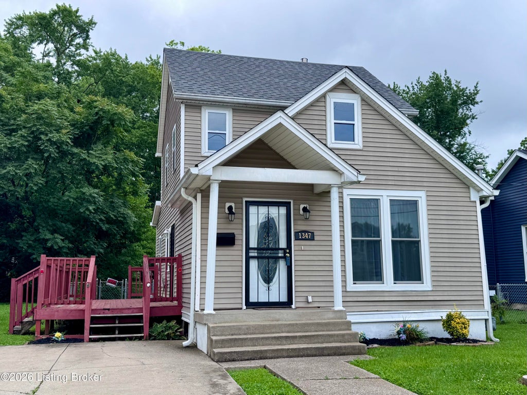 Photo of 1347 S 28th St, Louisville, KY 40211 (MLS # 1721797)