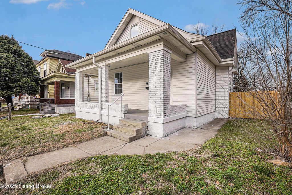 Photo of 1815 Grand Ave, Louisville, KY 40210 (MLS # 1705734)