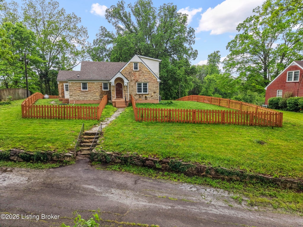 Photo of 137 Eastview Dr, Taylorsville, KY 40071 (MLS # 1725895)