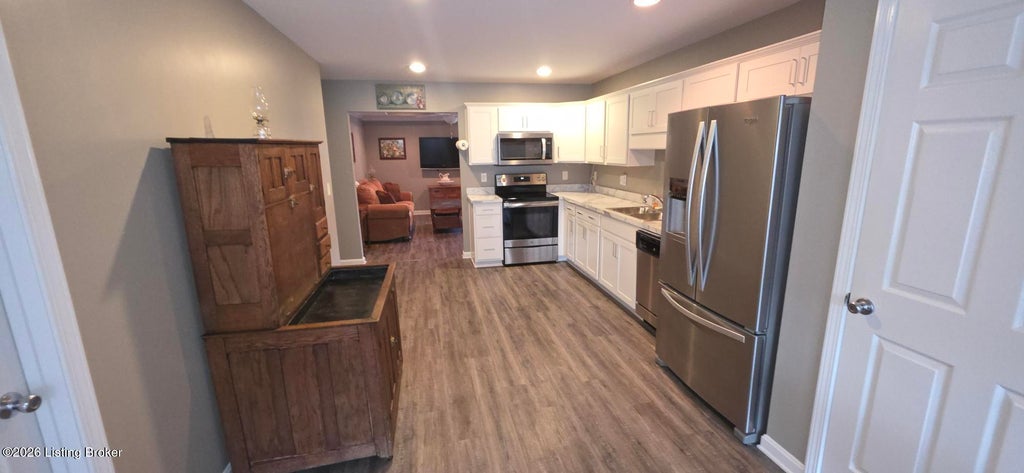 Photo of 7314 Fox Hollow Way #7314, Louisville, KY 40228 (MLS # 1729189)