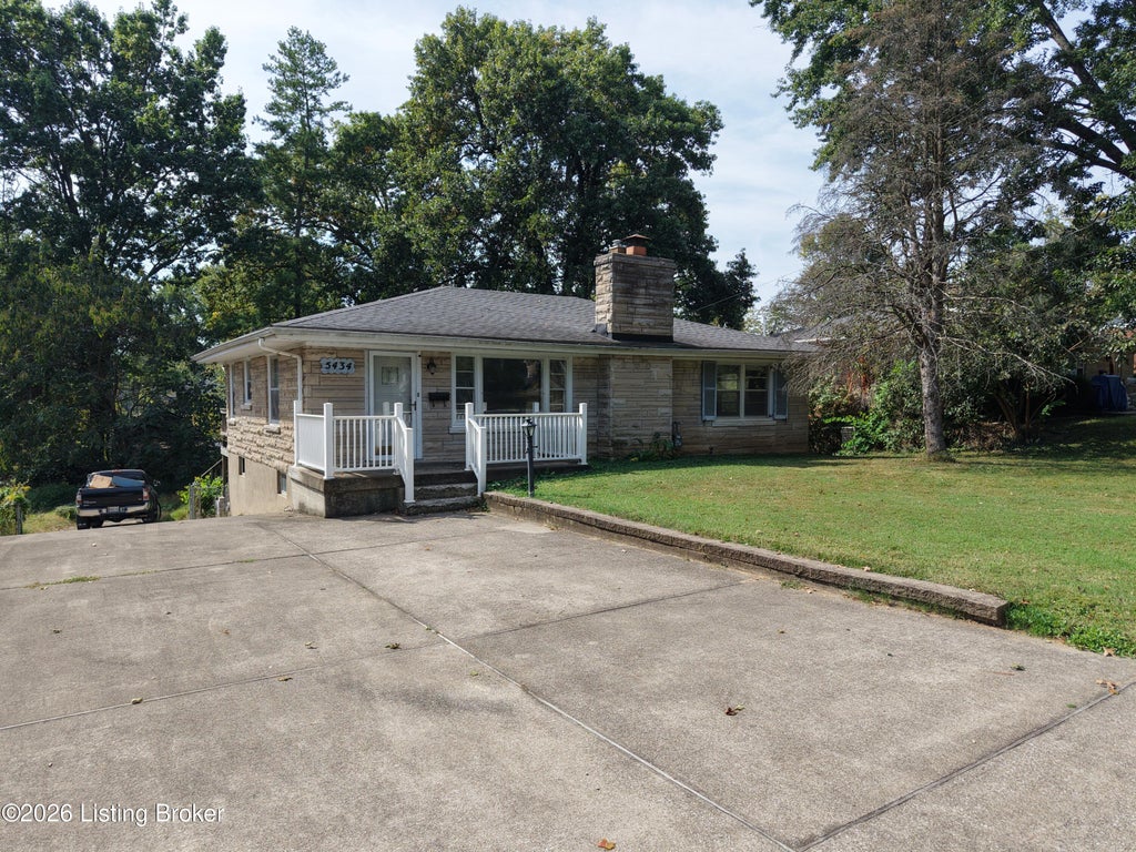 Photo of 5434 Carol Way, Louisville, KY 40214 (MLS # 1730852)