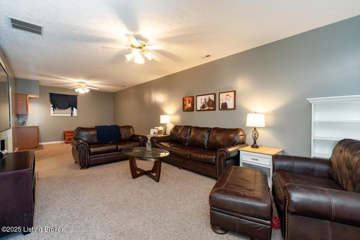 323 Mill Brook Cir, Shepherdsville, Pennsylvania image 30