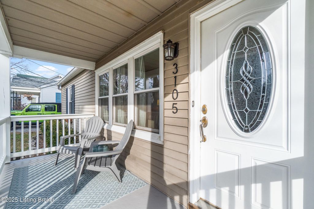 Photo of 3105 Pelham Ct, Louisville, KY 40299 (MLS # 1706819)