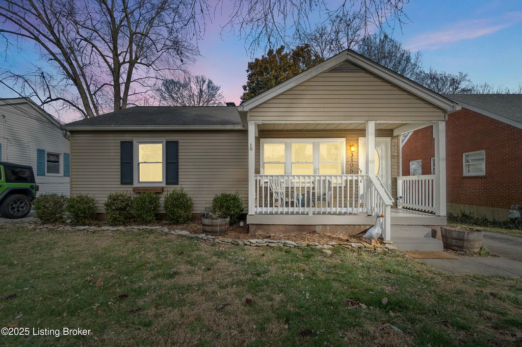 Photo of 3105 Pelham Ct, Louisville, KY 40299 (MLS # 1706819)