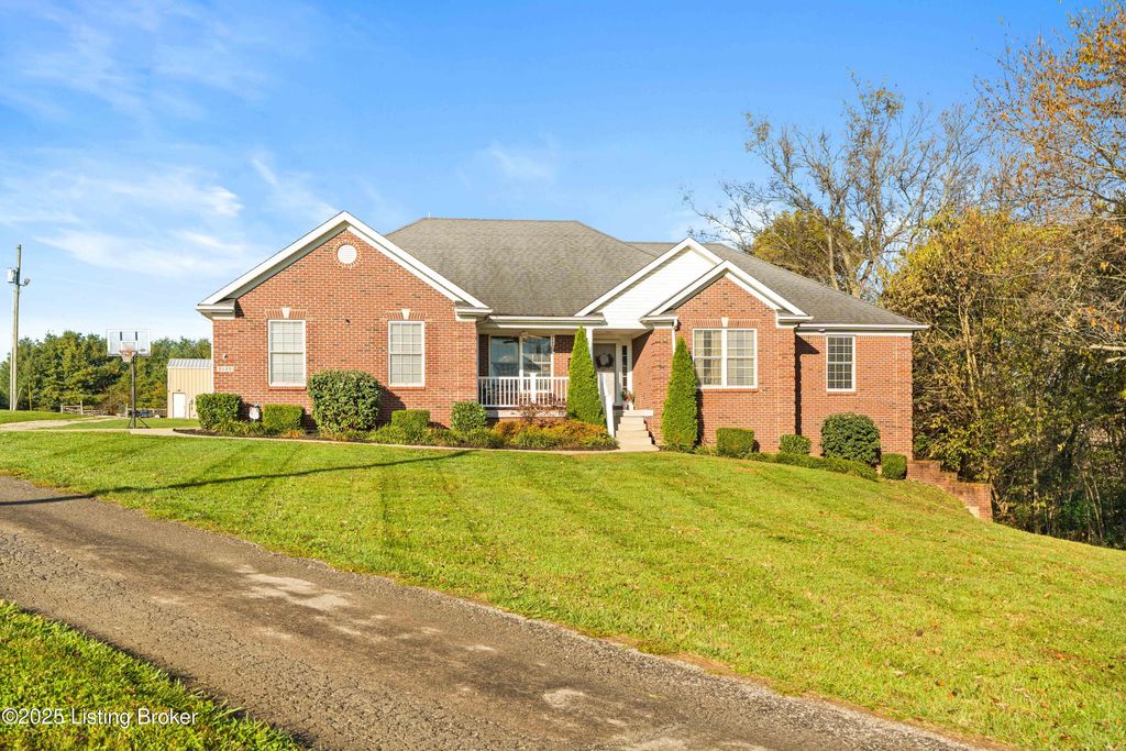 Photo of 6120 Dover Rd, Shelbyville, KY 40065 (MLS # 1704748)