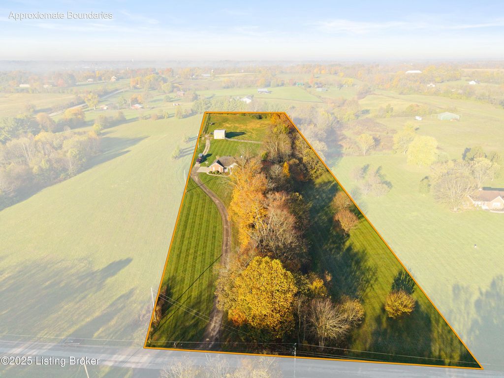 Photo of 6120 Dover Rd, Shelbyville, KY 40065 (MLS # 1704748)