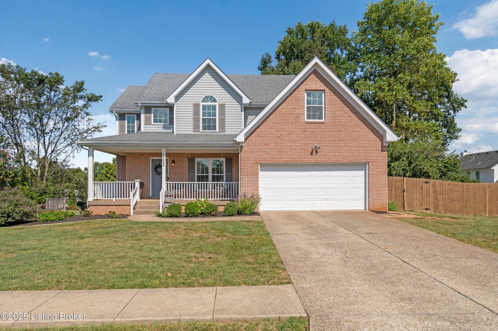 Photo of 7002 Autumn Bent Way, Crestwood, KY 40014 (MLS # 1697292)