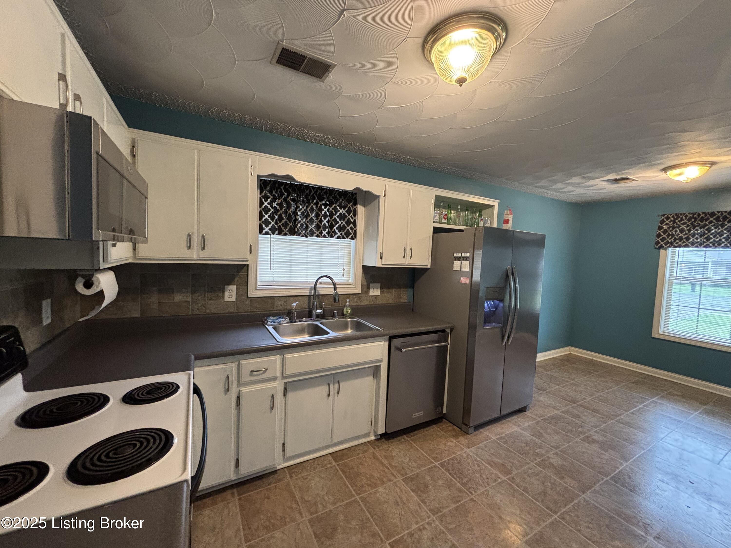 144 Olympia Dr, Bardstown, Pennsylvania image 6
