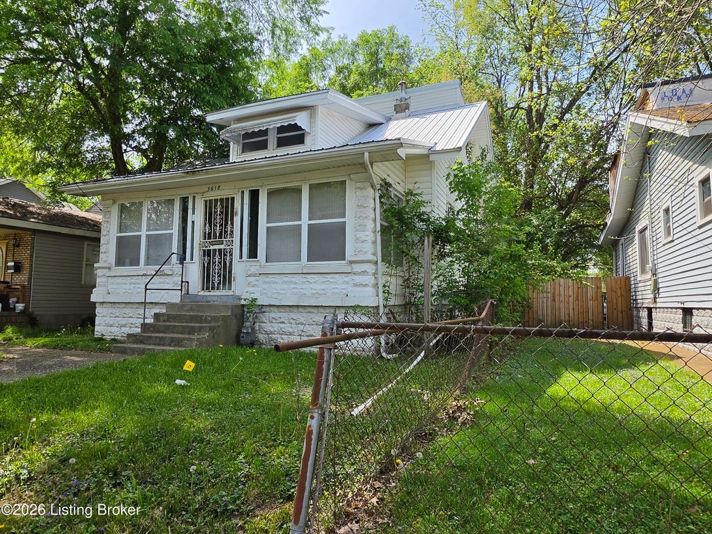 Photo of 3618 Larkwood Ave, Louisville, KY 40212 (MLS # 1714415)