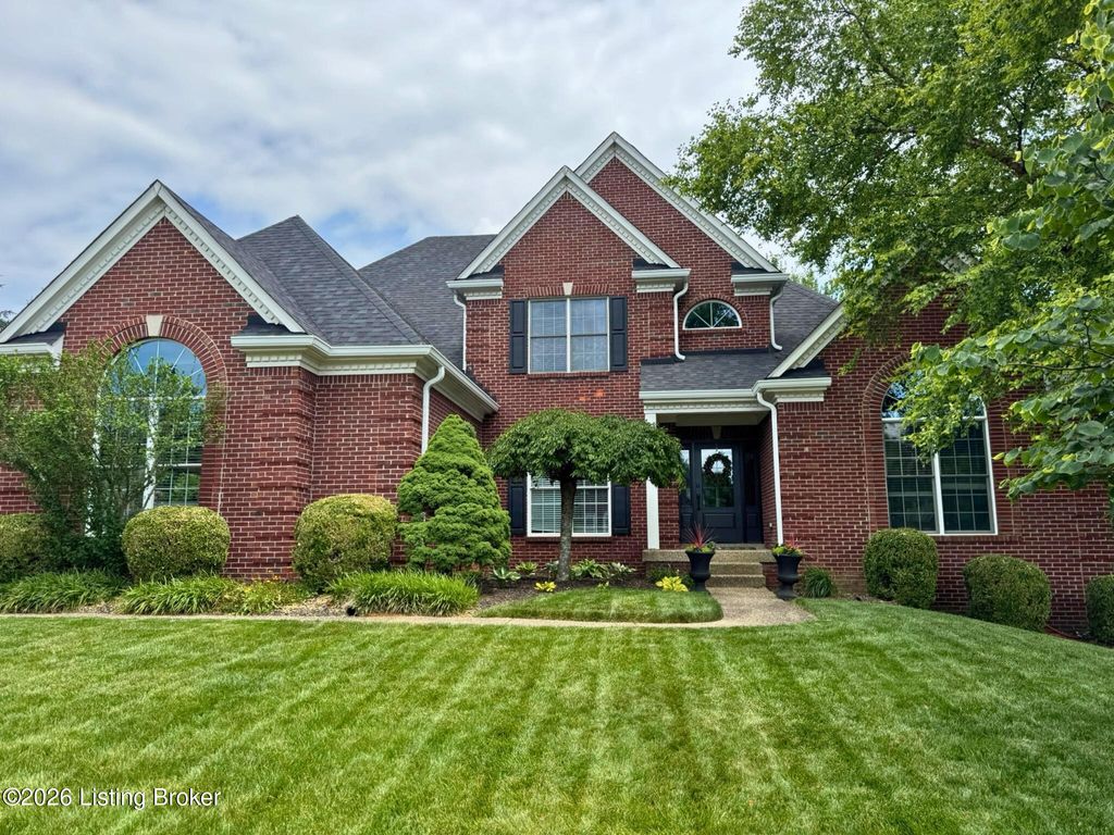 Photo of 12804 Creekbend Ct, Prospect, KY 40059 (MLS # 1719902)