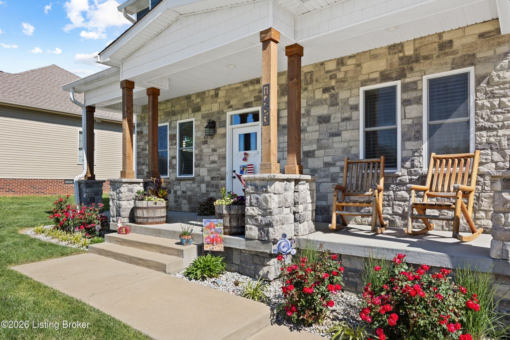 Photo of 1453 Grouse Ct, Shelbyville, KY 40065 (MLS # 1717385)