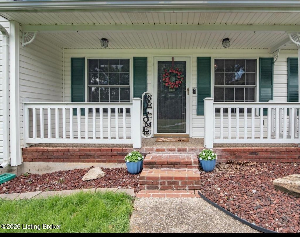 Photo of 18 Glenn Eagle Rd, Brandenburg, KY 40108 (MLS # 1723549)