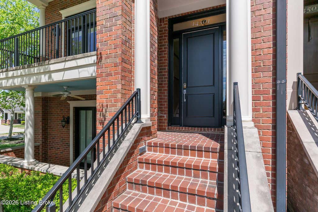 Photo of 14501 Signature Point Dr, Louisville, KY 40299 (MLS # 1722667)