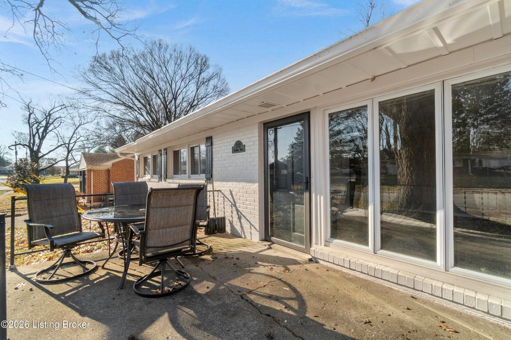 Photo of 3318 Belmont Rd, Louisville, KY 40218 (MLS # 1710690)