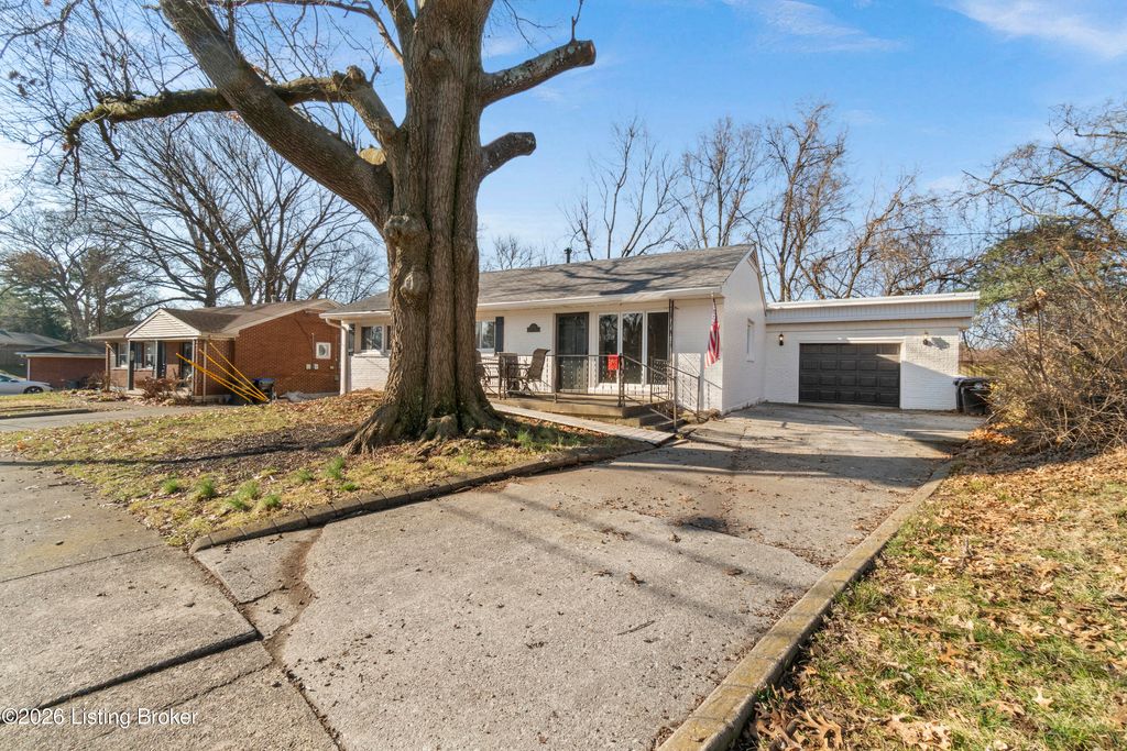 Photo of 3318 Belmont Rd, Louisville, KY 40218 (MLS # 1710690)