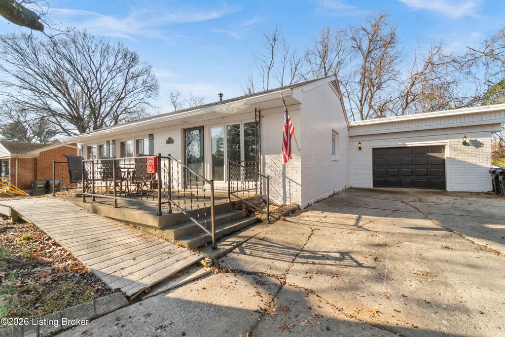 Photo of 3318 Belmont Rd, Louisville, KY 40218 (MLS # 1710690)
