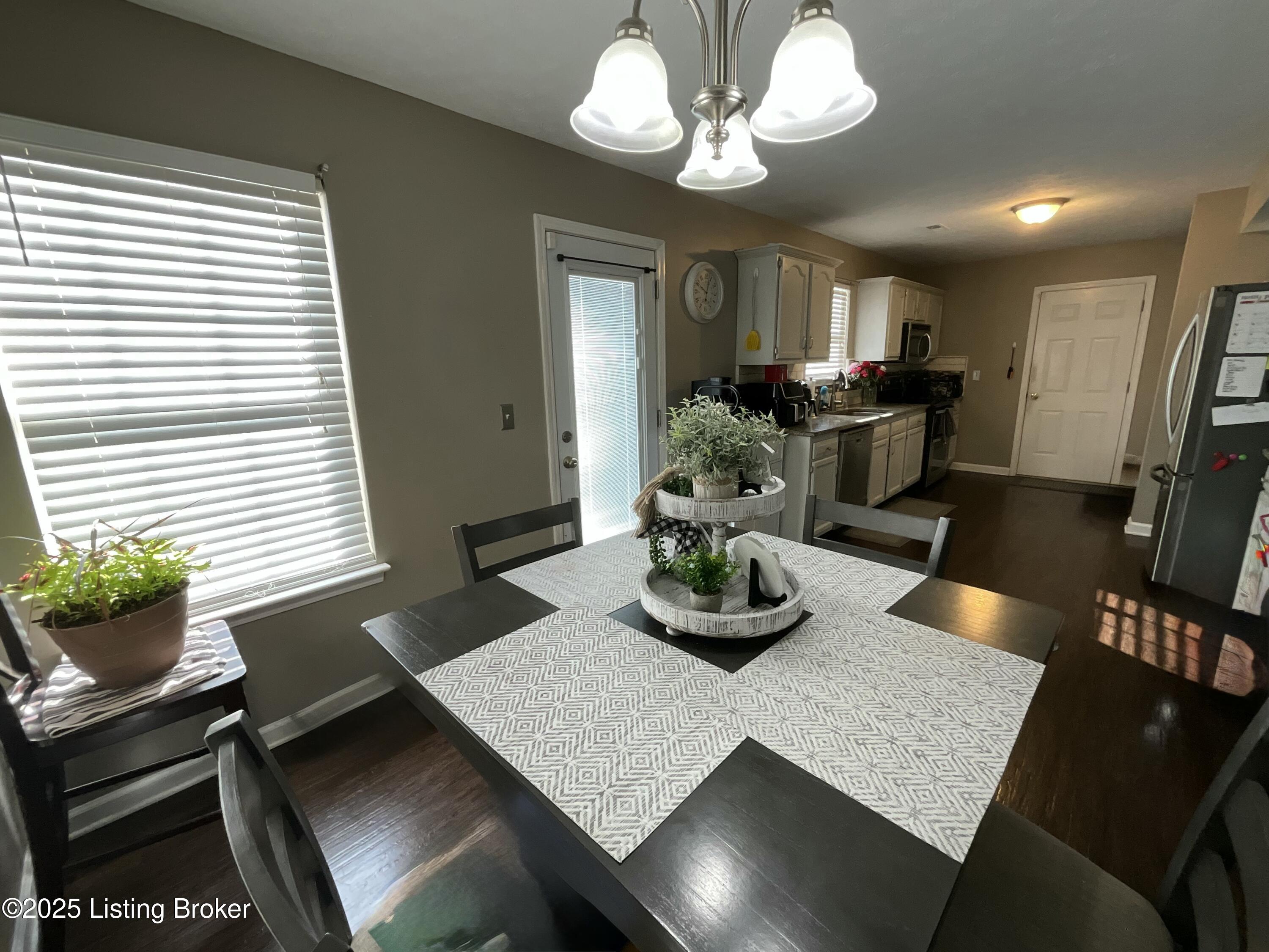 1703 Cypress Ct, La Grange, Kentucky image 5