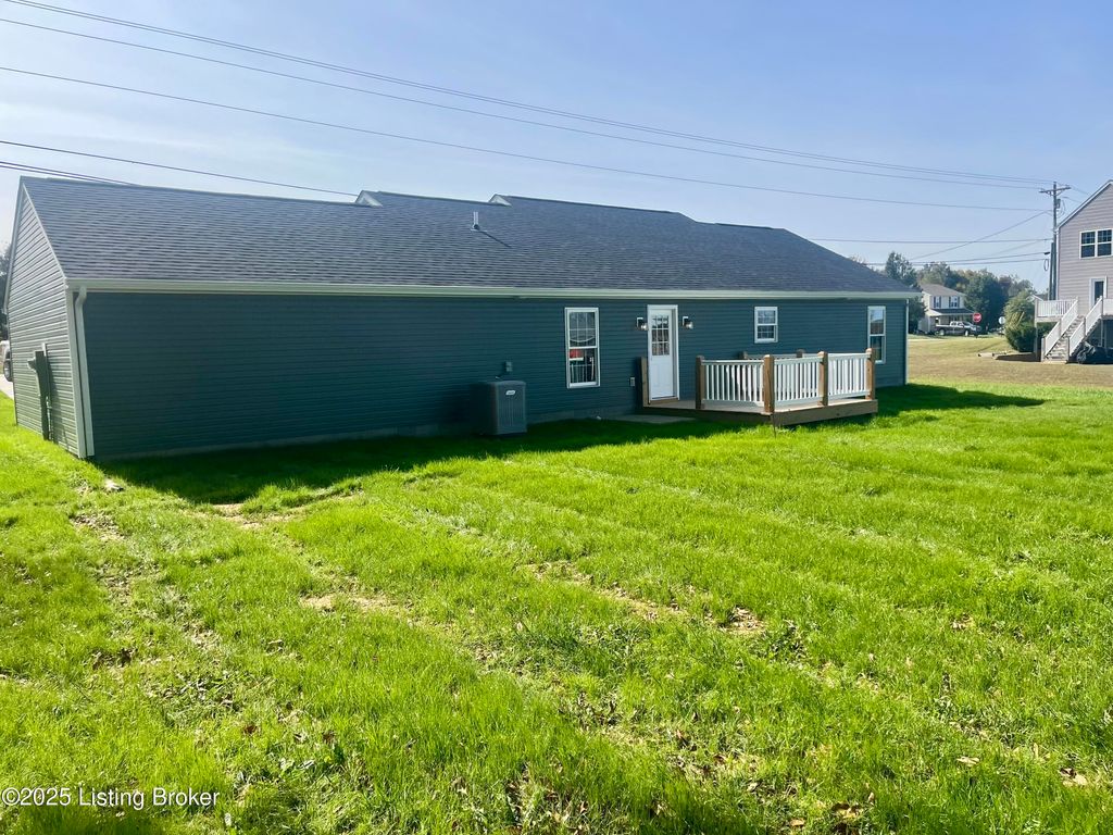 Photo of 359 Beasley Blvd, Elizabethtown, KY 42701 (MLS # 1704488)