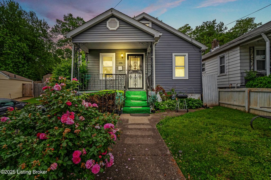 Photo of 1412 Haskin Ave, Louisville, KY 40215 (MLS # 1713051)