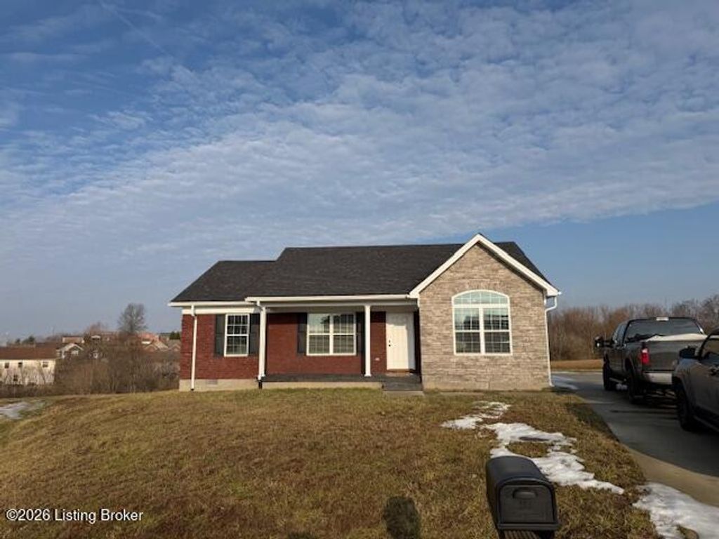 Photo of 106 Dakota Ct, Bloomfield, KY 40008 (MLS # 1709083)