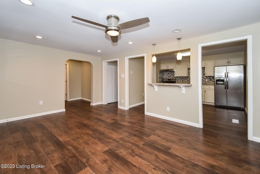 Photo of 4851 Maryman Rd, Louisville, KY 40258 (MLS # 1708003)