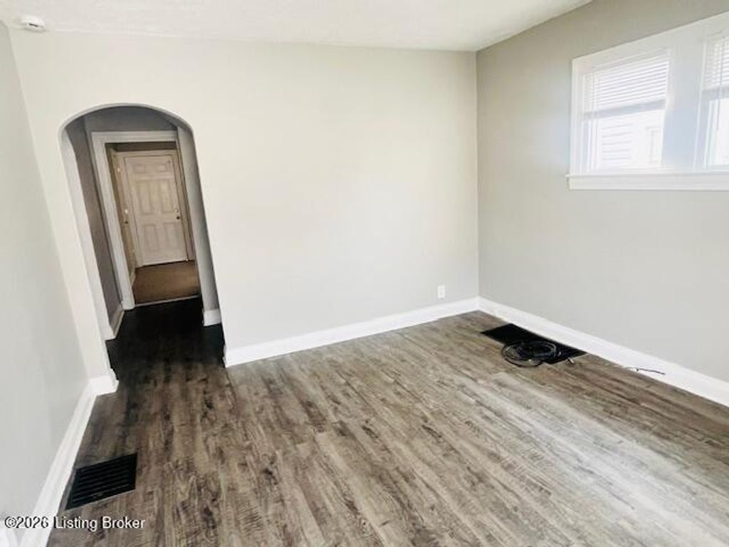 Photo of 3733 Lentz Ave, Louisville, KY 40215 (MLS # 1712316)