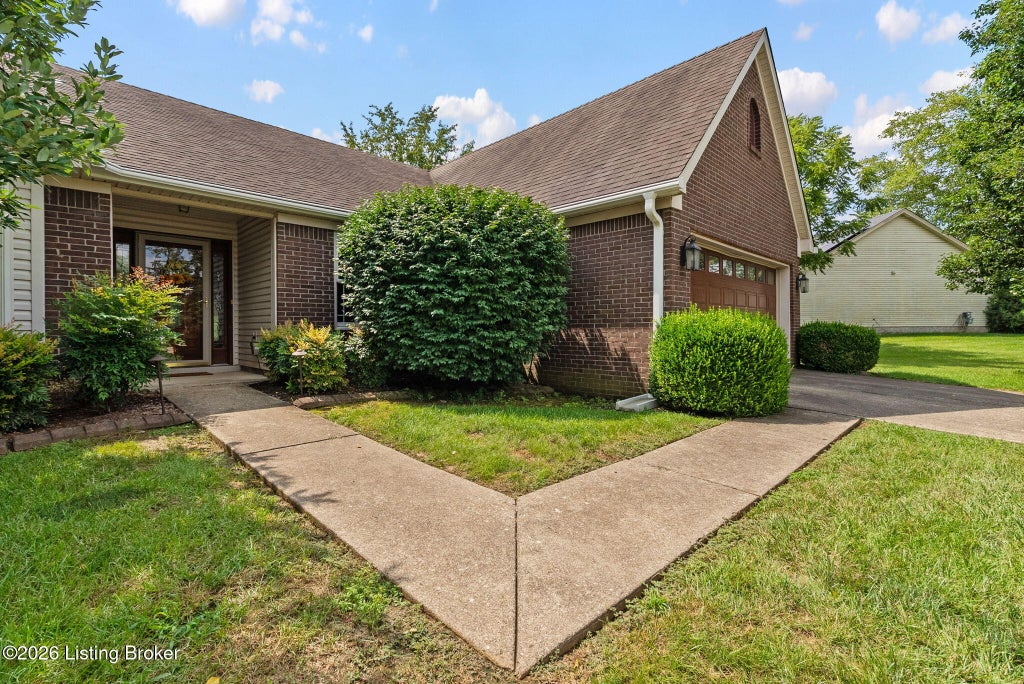 Photo of 11114 Oak Bend Ct, Louisville, KY 40241 (MLS # 1724254)