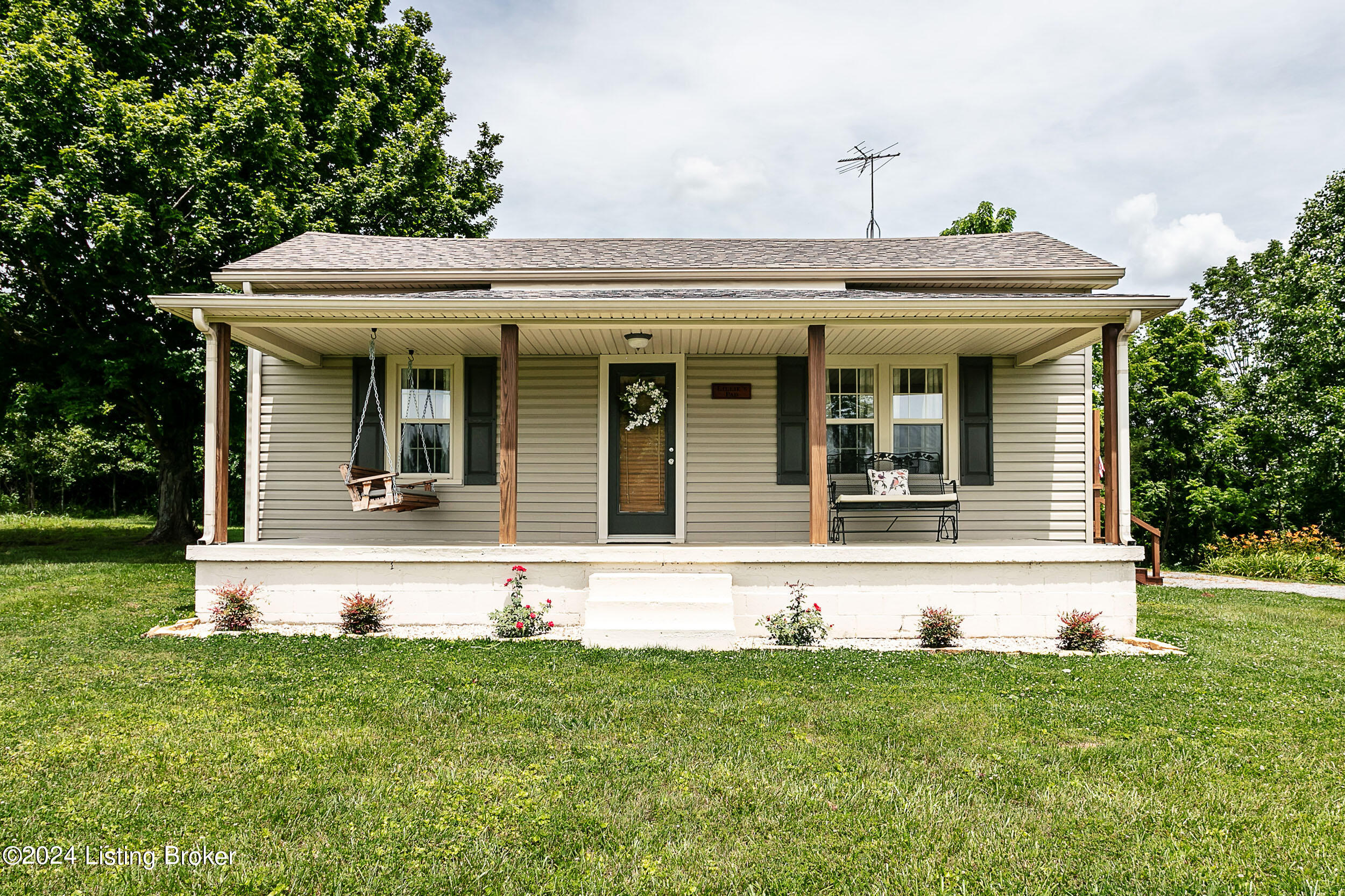 444 Gandertown Rd, Loretto, Kentucky image 2