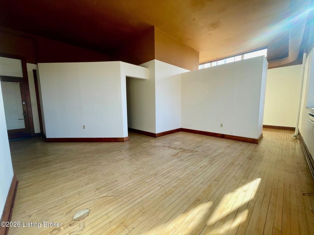 Photo of 1516 Hepburn Ave #4, Louisville, KY 40204 (MLS # 1712882)