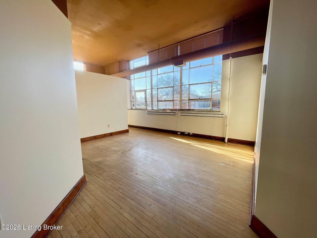 Photo of 1516 Hepburn Ave #4, Louisville, KY 40204 (MLS # 1712882)