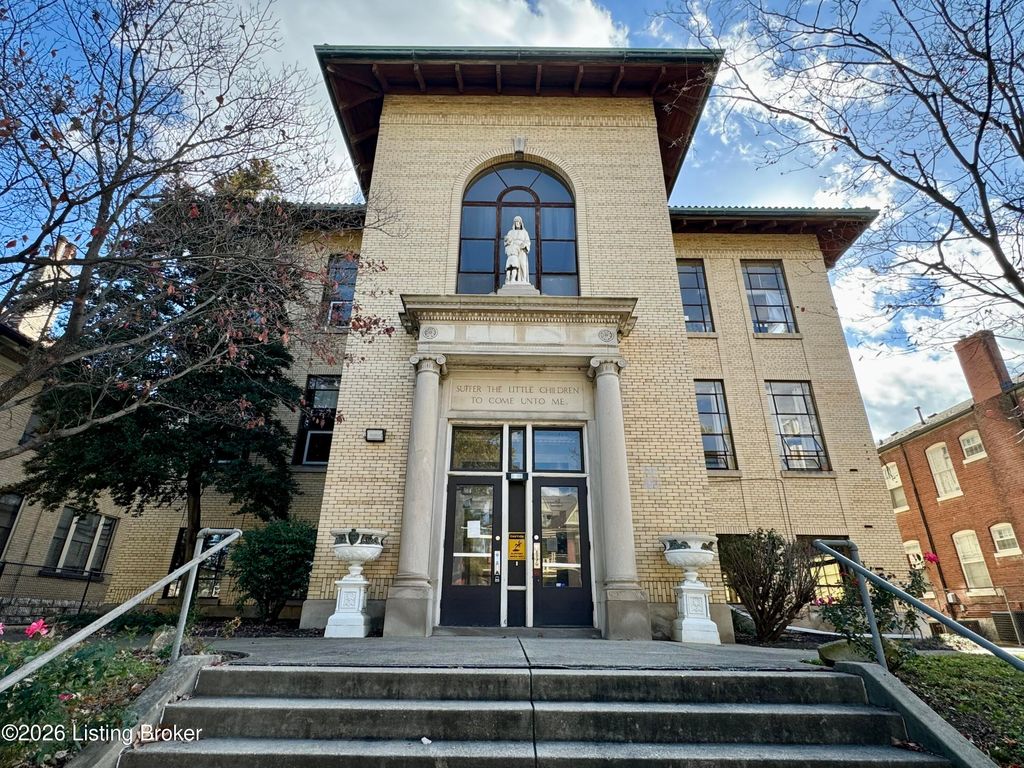 Photo of 1516 Hepburn Ave #4, Louisville, KY 40204 (MLS # 1712882)