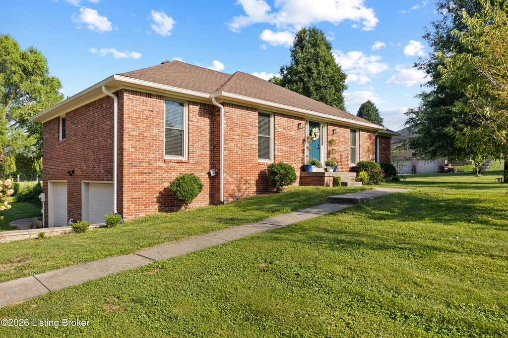Photo of 5241 Orphan Ln, Shelbyville, KY 40065 (MLS # 1725473)