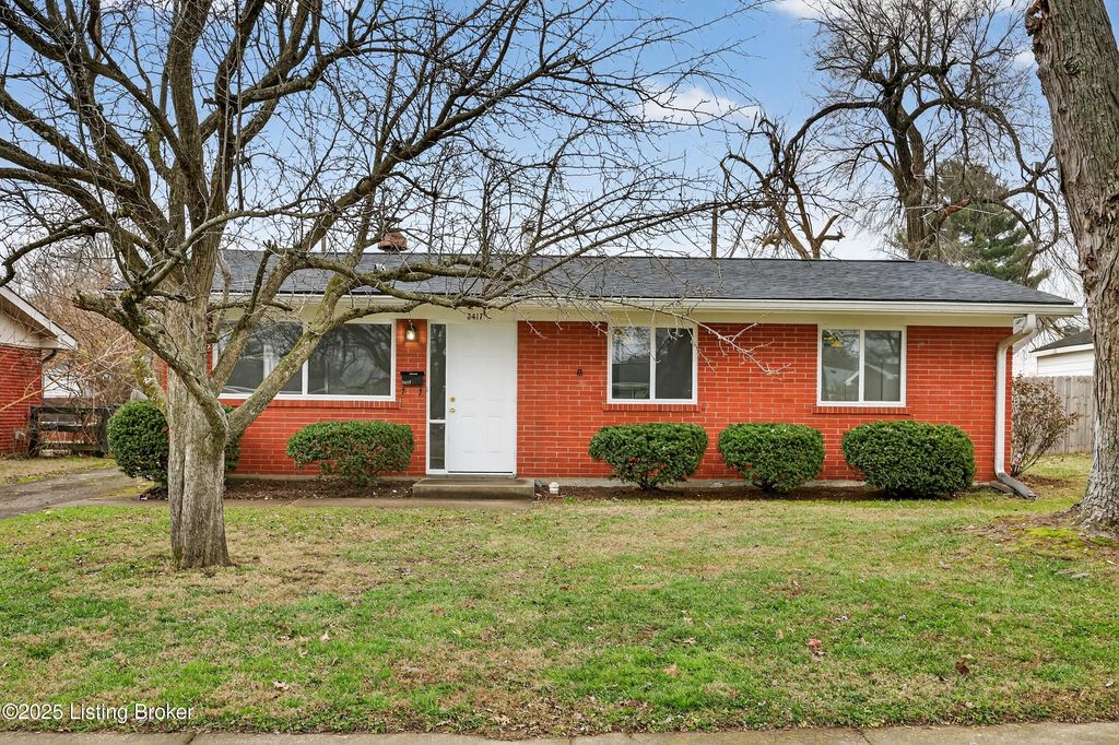 Photo of 3417 Ethelwood Dr, Jeffersontown, KY 40299 (MLS # 1705843)