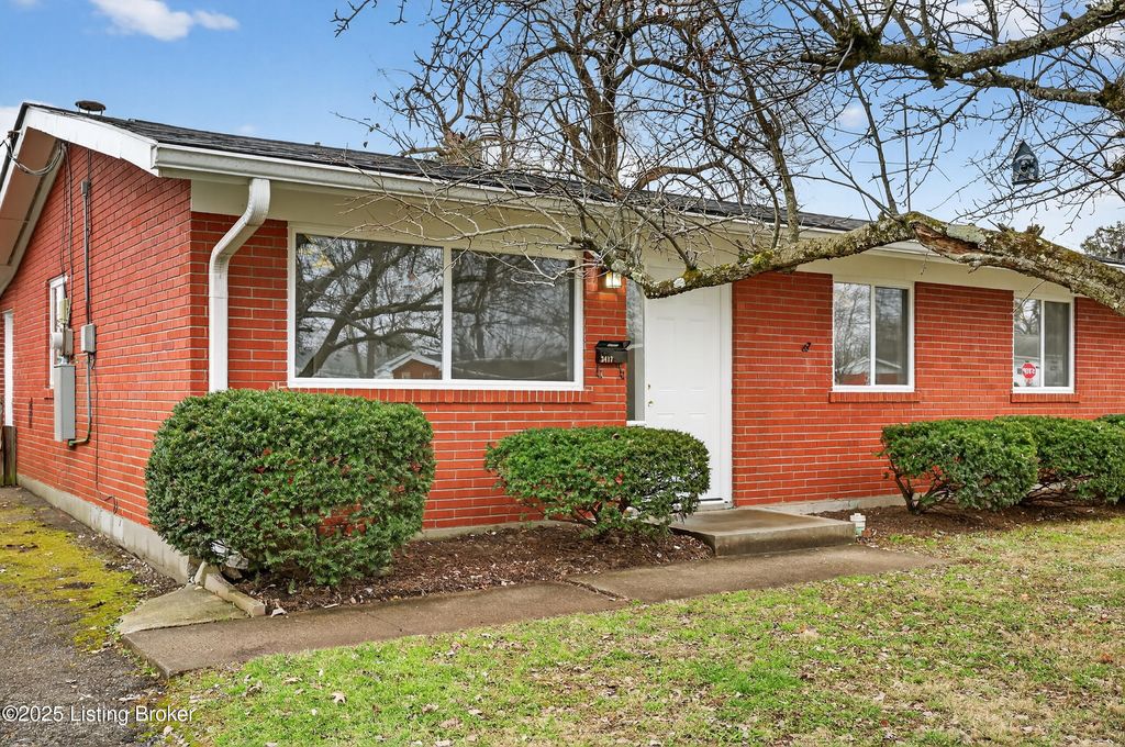 Photo of 3417 Ethelwood Dr, Jeffersontown, KY 40299 (MLS # 1705843)