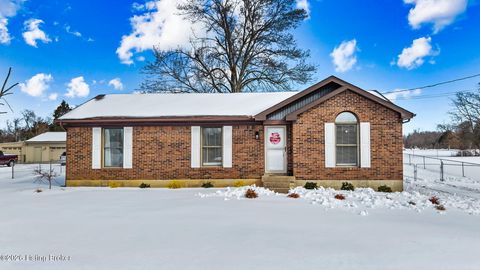 Photo of 418 Oak Run Dr, Mt Washington, KY 40047 (MLS # 1708096)