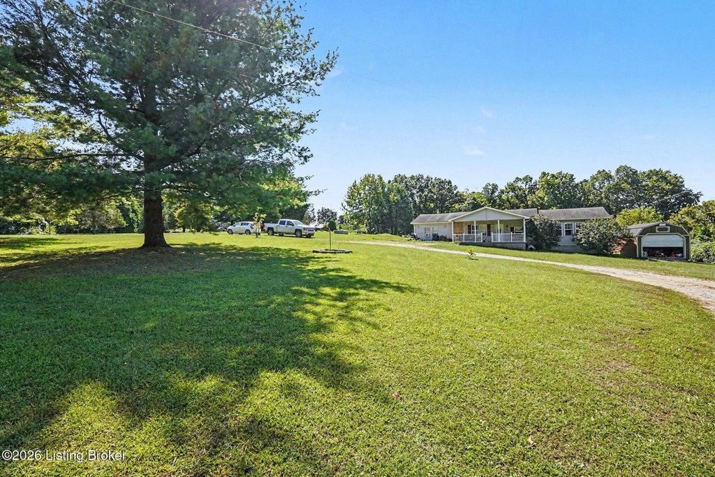 Photo of 1294 Irvington Bewleyville Ln, Irvington, KY 40146 (MLS # 1729771)