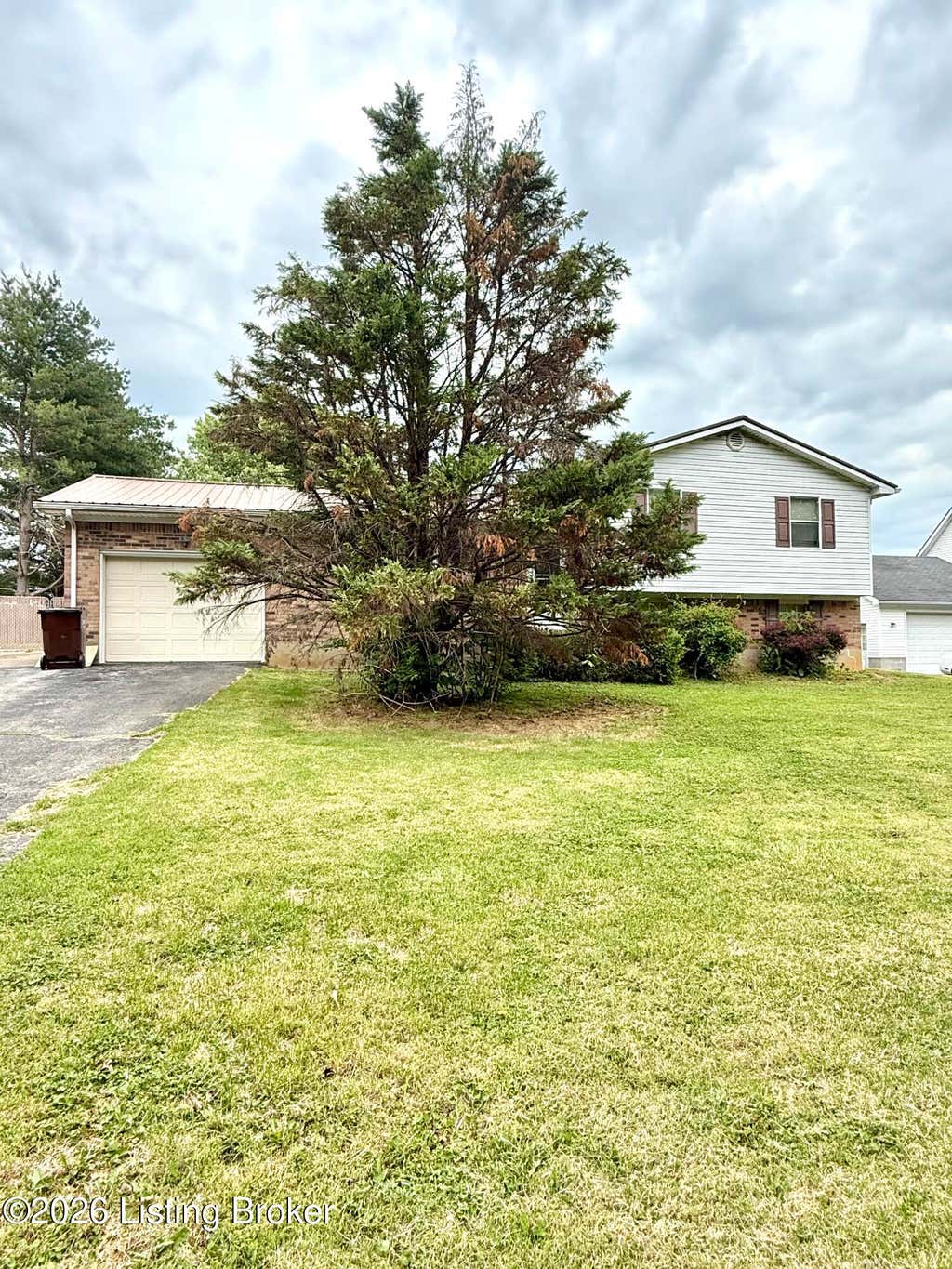 Photo of 4766 Flatlick Rd, Mt Washington, KY 40047 (MLS # 1716412)