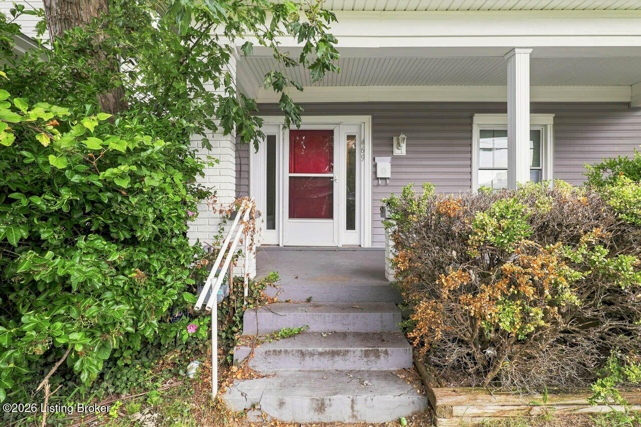 469 E Brandeis Ave