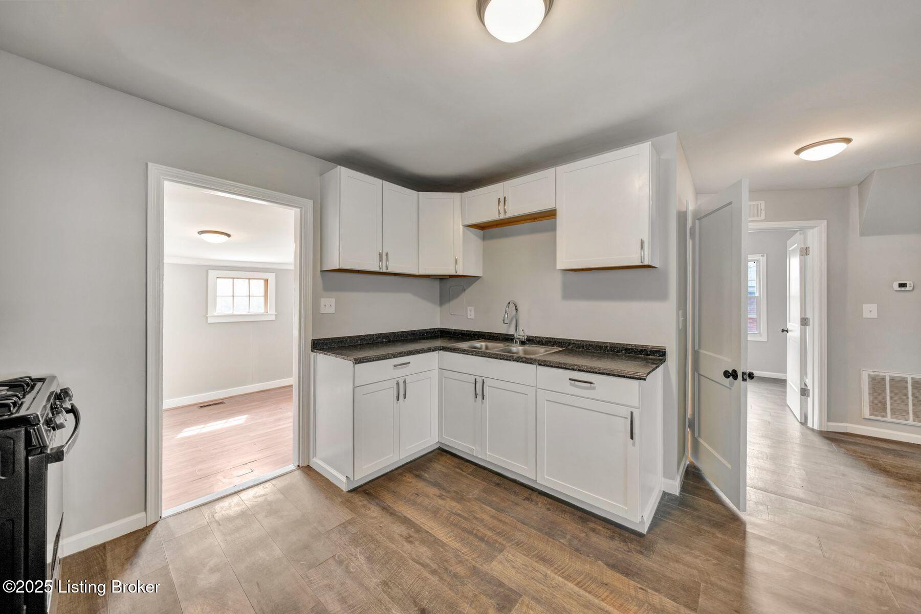 4423 Savage Dr, Louisville, Kentucky image 10