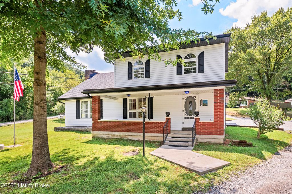 Photo of 11717 Old Mitchell Hill Rd, Louisville, KY 40118 (MLS # 1700223)
