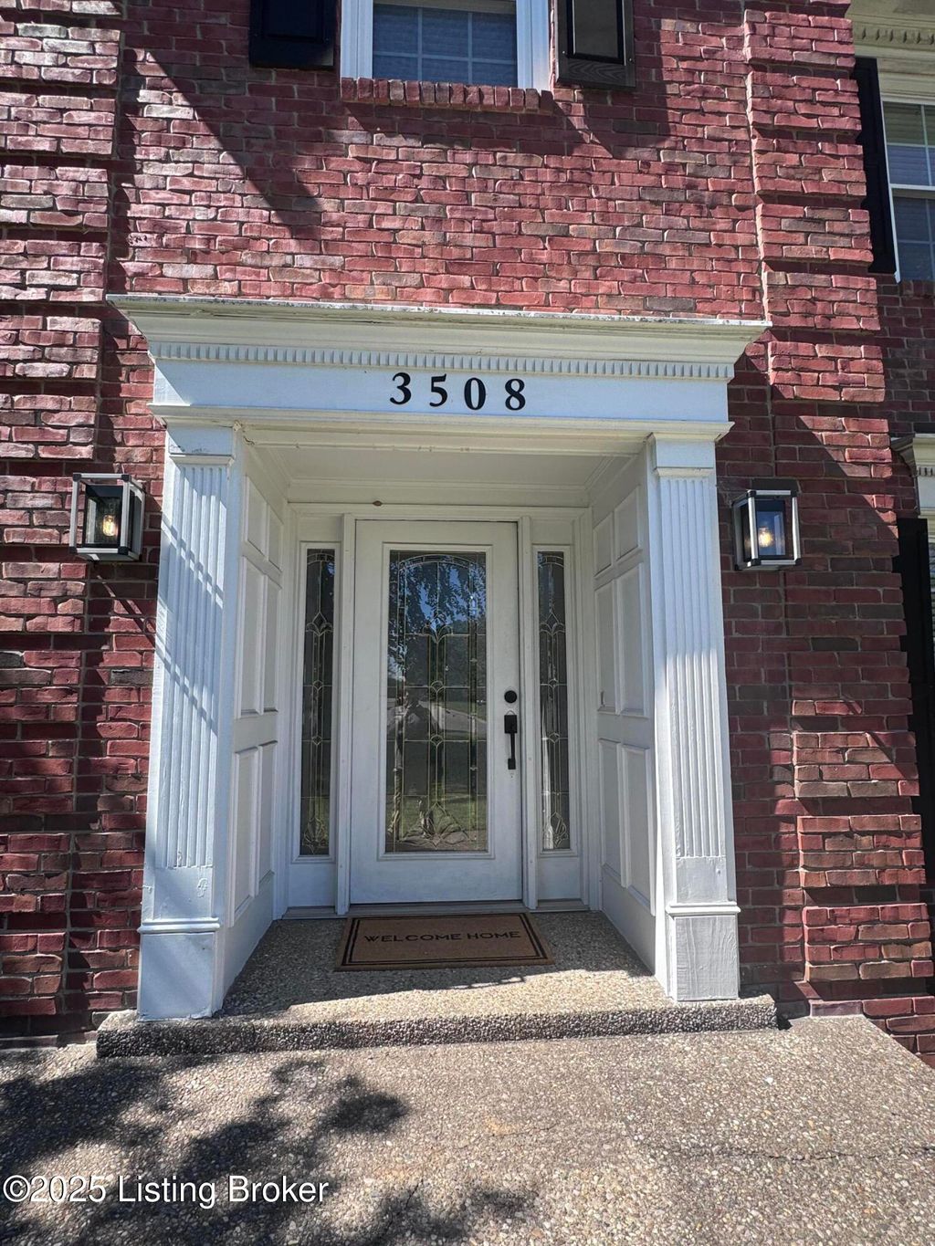 Photo of 3508 Hillvale Rd, Louisville, KY 40241 (MLS # 1700056)